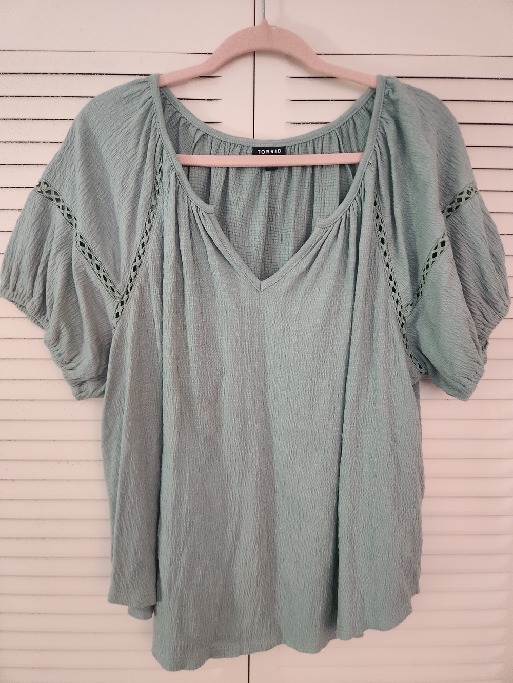 torrid Sage Green V-Neck Lace-Inset Peasant Top